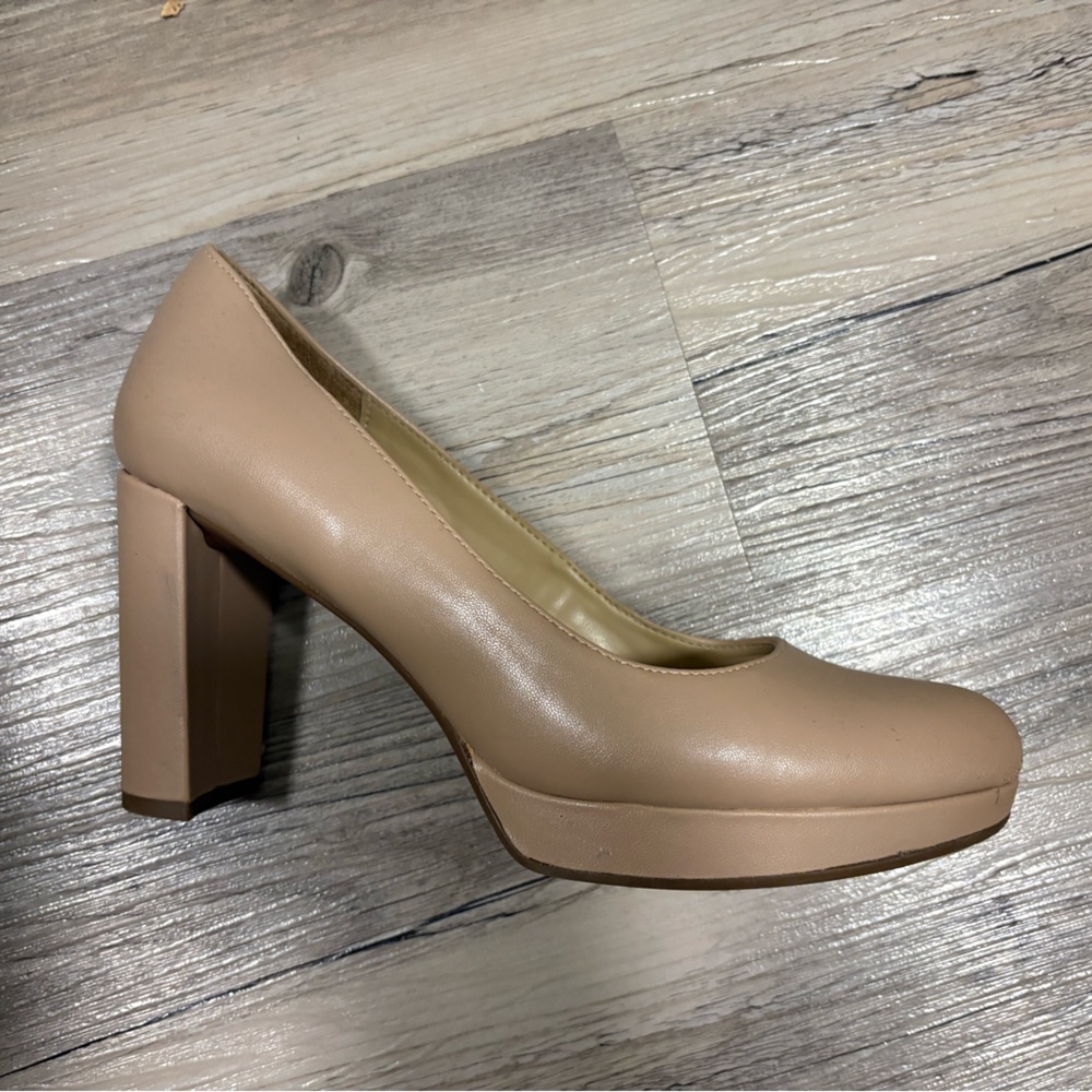 Naturalizer Taupe Block Heel Pump